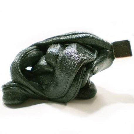 Intelligens Gyurma, szupermágnes fekete